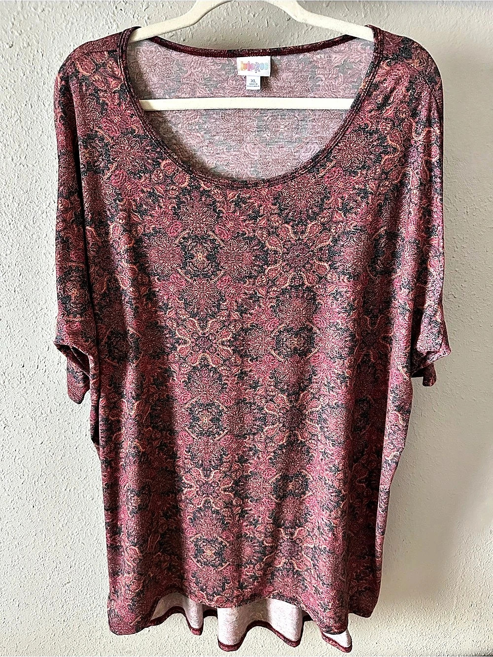 LuLaRoe Irma Paisley Tunic in Red & Black Size Medium Like New